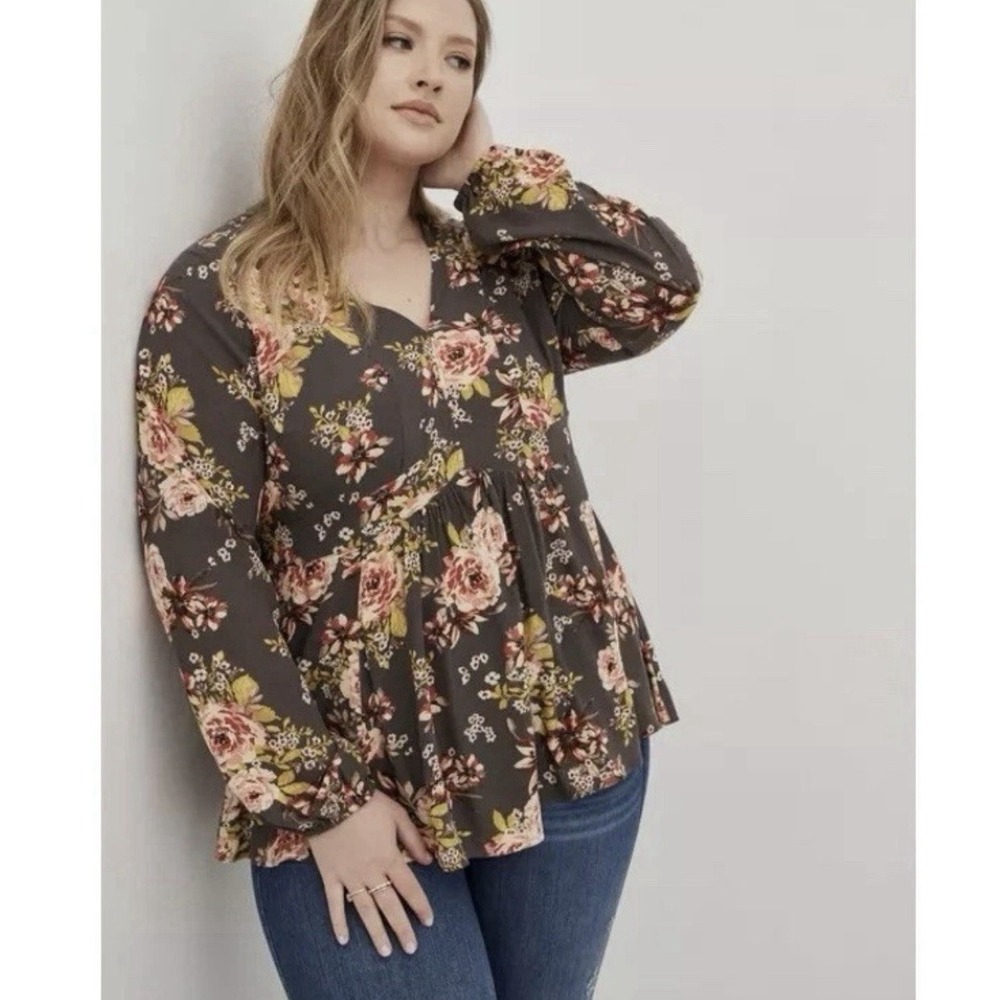 Torrid Size 2 Gray Floral Babydoll Blouse Long Sleeve V Neck Rayon Top 2X